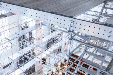 Алуминиеви греди FlexBeam и модулно скеле Allround – перфектната конструкция за оценка и реставрация
