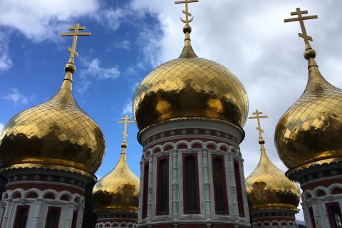 Фасадно скеле SpeedyScaf от Layher за реставрацията на храм-паметник “Рождество Христово” в град Шипка